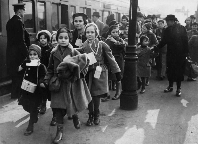 Arrivée des enfants réfugiés en Angleterre en&nbsp;1939.&nbsp; 