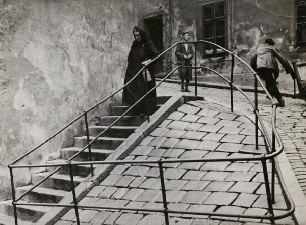Dans le quartier juif,&nbsp;Bratislava, vers 1935-1938 © Mara Vishniac Kohn, courtesy International Center of Photography&nbsp; 