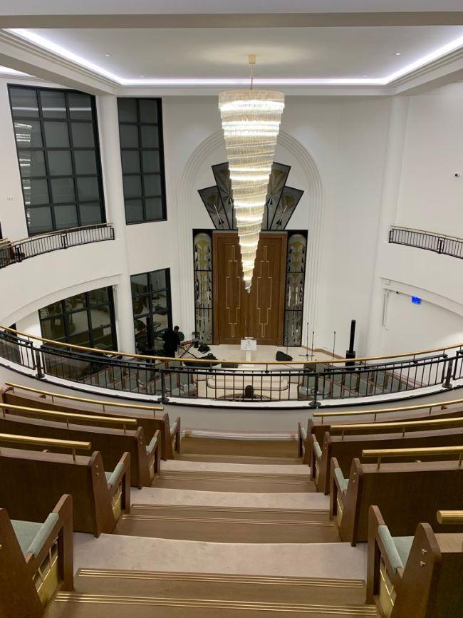 L'intérieur de la synagogue de style Art déco. ©Photo FMS, GR. 
