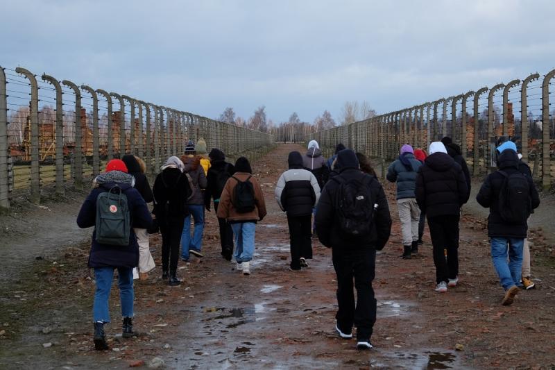 Les élèves à Birkenau. ©DR 