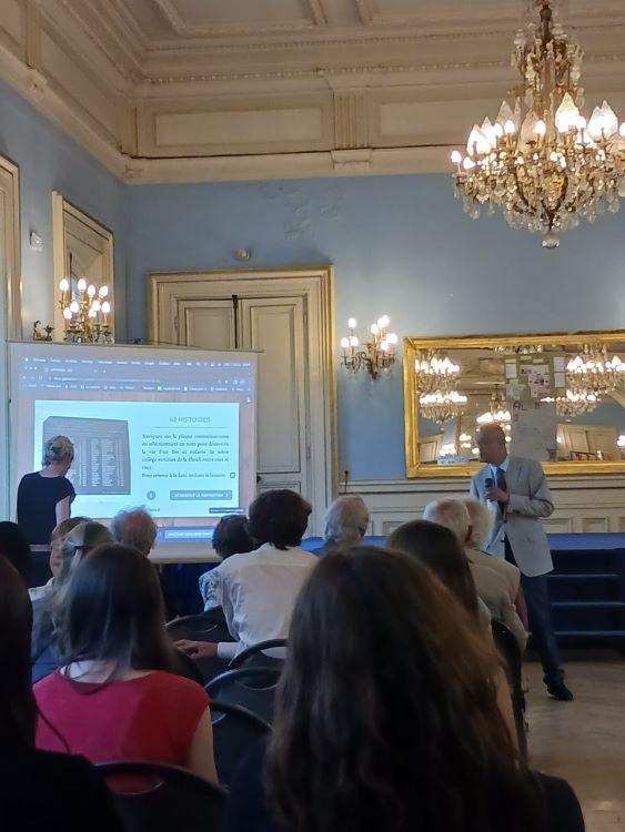 Cérémonie de restitution en présence de Pascal Joseph, adjoint au maire du 20e, en charge de la mémoire et des anciens combattants