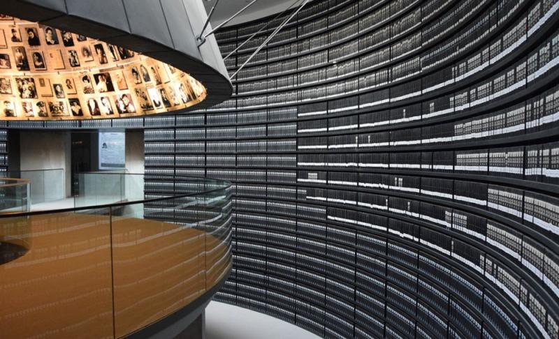 Salle des noms, Institut Yad&nbsp;Vashem, Jérusalem. Crédit : Yad Vashem 