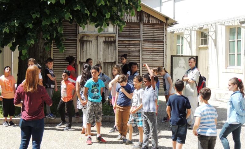Visite pédagogique au Cercil–Musée mémorial des enfants du Vél' d’Hiv'. Photo : Cercil