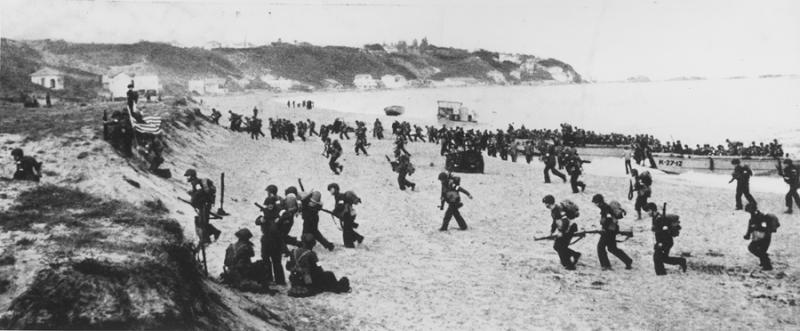 Soldats américains débarquant près d'Alger, 8 novembre 1942. Photo :&nbsp;U.S. National Archives and Records Administration / Wikipedia 