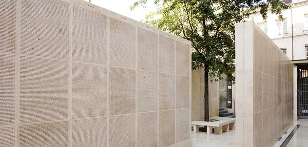 Mur des noms des déportés juifs de France - Photo : Pierre Marquis
